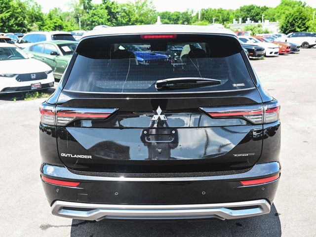 2025 Mitsubishi Outlander Platinum Edition - 23076759 - 4