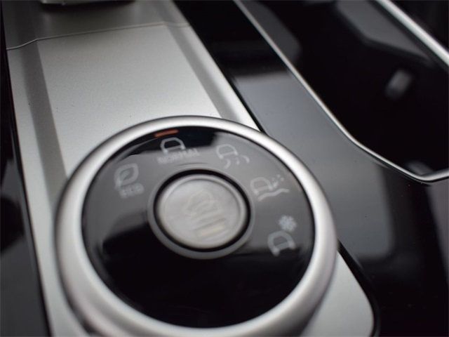 2025 Mitsubishi Outlander SE - 22790258 - 10