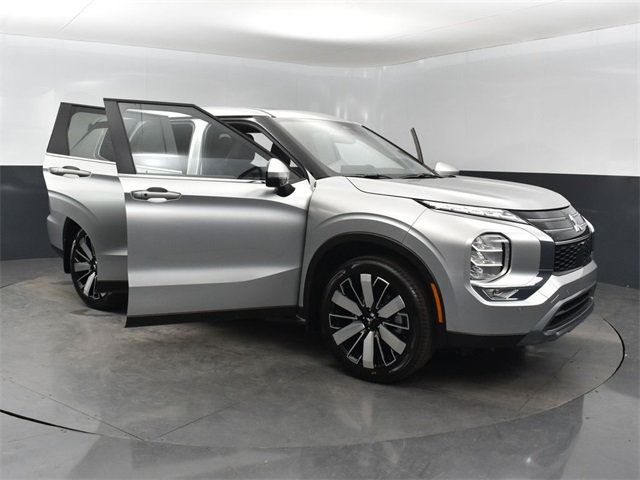 2025 Mitsubishi Outlander SE - 22790258 - 20