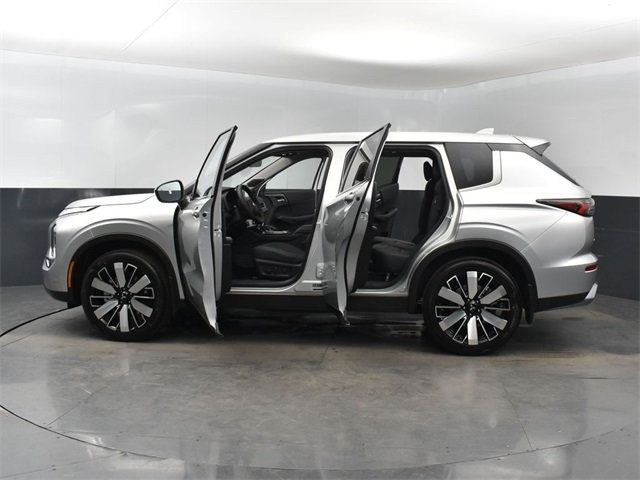 2025 Mitsubishi Outlander SE - 22790258 - 21