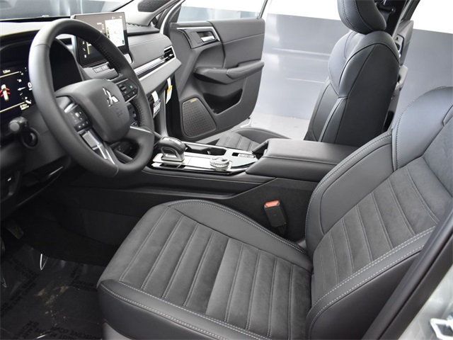 2025 Mitsubishi Outlander SE - 22790258 - 4