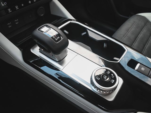 2025 Mitsubishi Outlander SE - 23076784 - 25