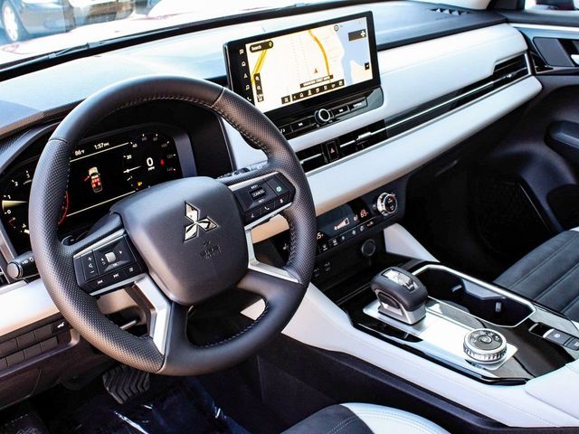 2025 Mitsubishi Outlander SE - 23077675 - 14