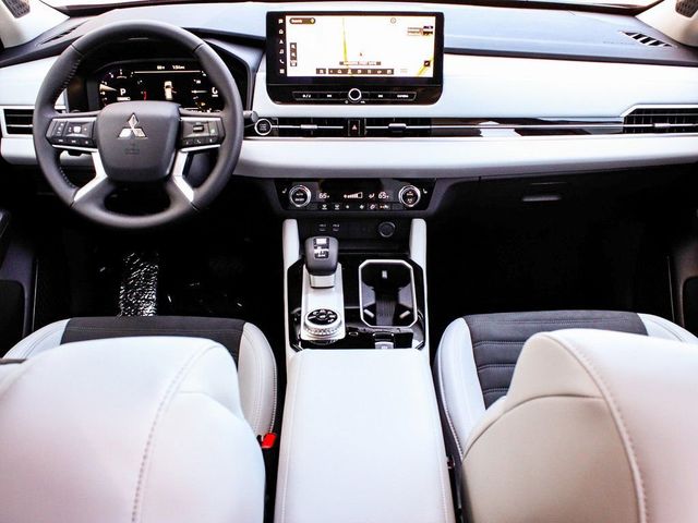 2025 Mitsubishi Outlander SE - 23077675 - 35