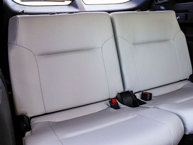 2025 Mitsubishi Outlander SE - 23077675 - 36