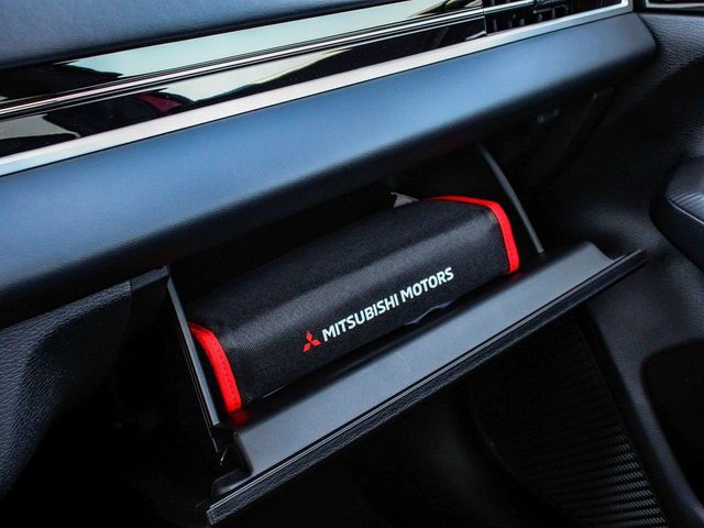2025 Mitsubishi Outlander SE - 23077710 - 17
