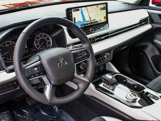 2025 Mitsubishi Outlander SE - 23077746 - 14