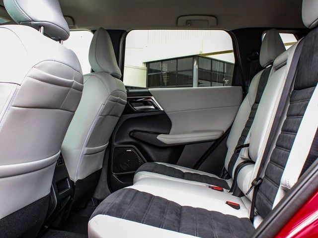 2025 Mitsubishi Outlander SE - 23077746 - 33