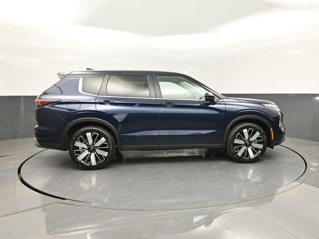 2025 Mitsubishi Outlander SE FWD - 22999752 - 25