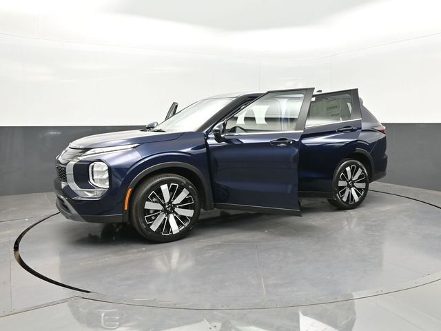 2025 Mitsubishi Outlander SE FWD - 22999752 - 28