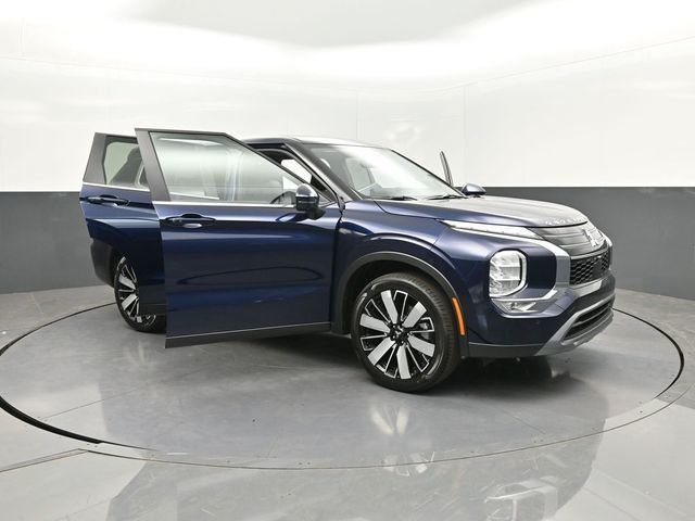 2025 Mitsubishi Outlander SE FWD - 22999752 - 30