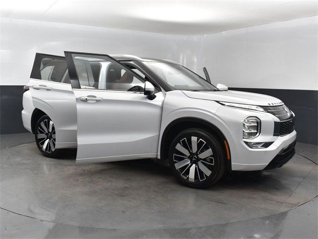 2025 Mitsubishi Outlander SEL - 22790254 - 24