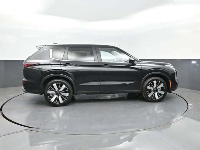 2025 Mitsubishi Outlander SE S-AWC - 23008583 - 22
