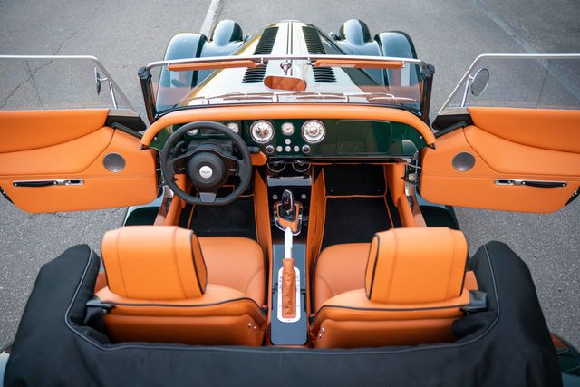 2025 Morgan Plus Four Brand New 2025 Morgan Plus Four! - 22913568 - 32