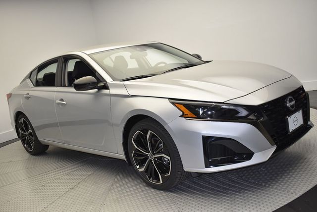 2025 Nissan Altima SR FWD - 22902248 - 2