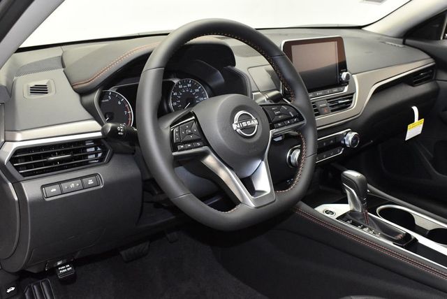 2025 Nissan Altima SR FWD - 22904158 - 15