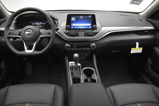2025 Nissan Altima SR FWD - 22904158 - 28