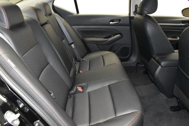 2025 Nissan Altima SR FWD - 22904158 - 31