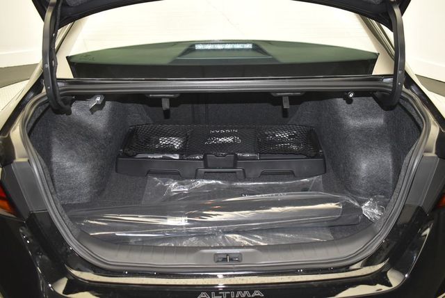 2025 Nissan Altima SR FWD - 22904158 - 38