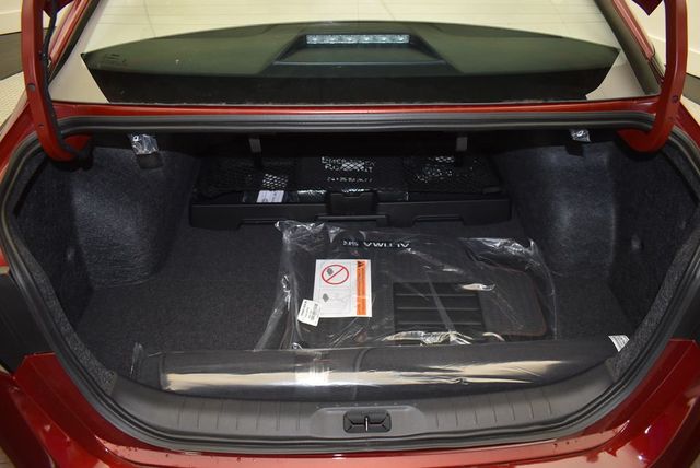 2025 Nissan Altima SR FWD - 22904907 - 38