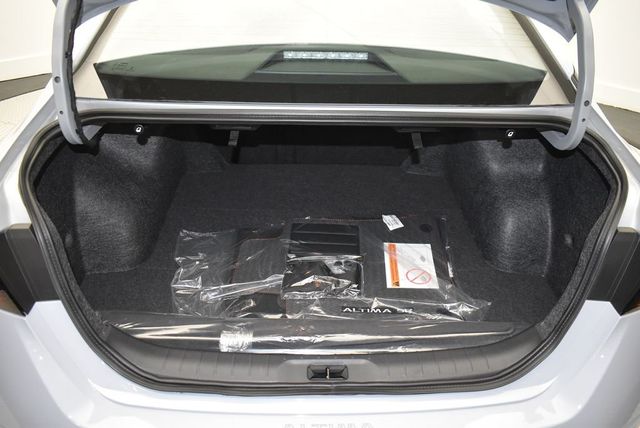 2025 Nissan Altima SR FWD - 22928712 - 37