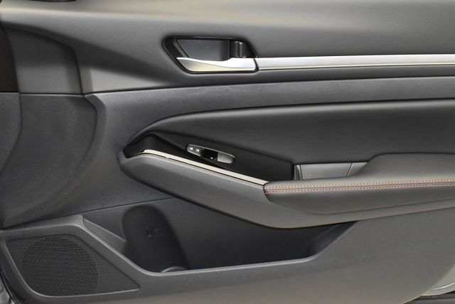 2025 Nissan Altima SR FWD - 22933309 - 24