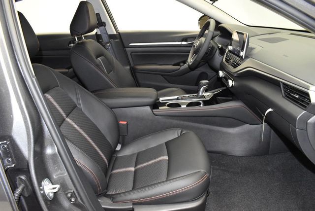 2025 Nissan Altima SR FWD - 22933309 - 25