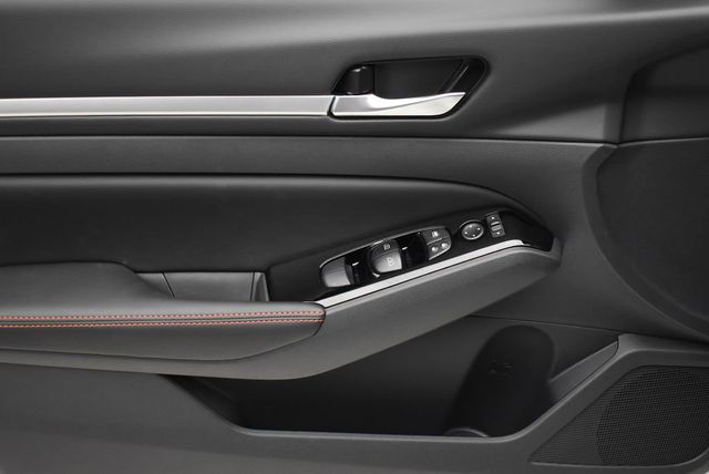 2025 Nissan Altima SR FWD - 22933324 - 10