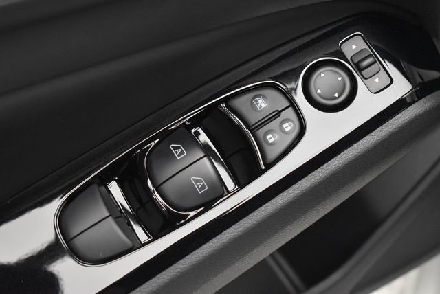 2025 Nissan Altima SR FWD - 22933324 - 11