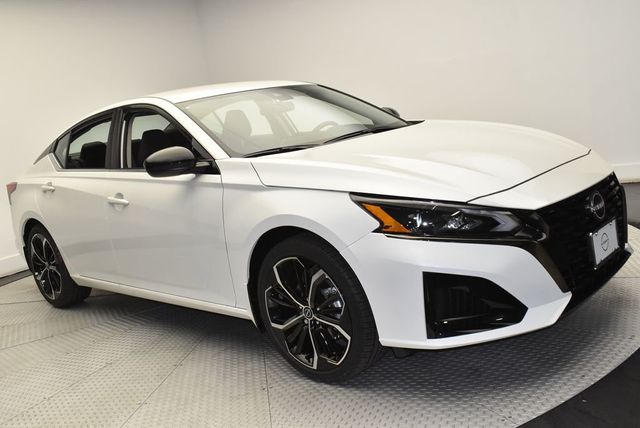 2025 Nissan Altima SR FWD - 22933324 - 2