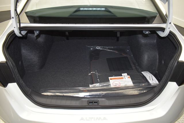 2025 Nissan Altima SR FWD - 22933324 - 37