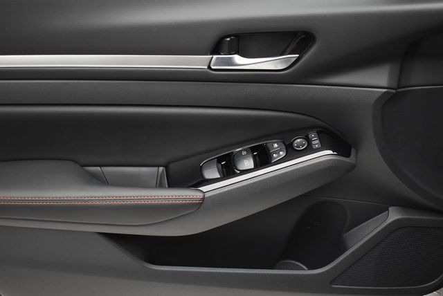 2025 Nissan Altima SR FWD - 22939369 - 10