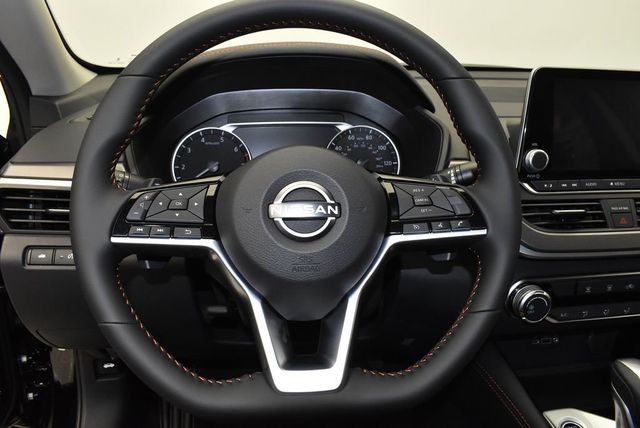 2025 Nissan Altima SR FWD - 22939369 - 17