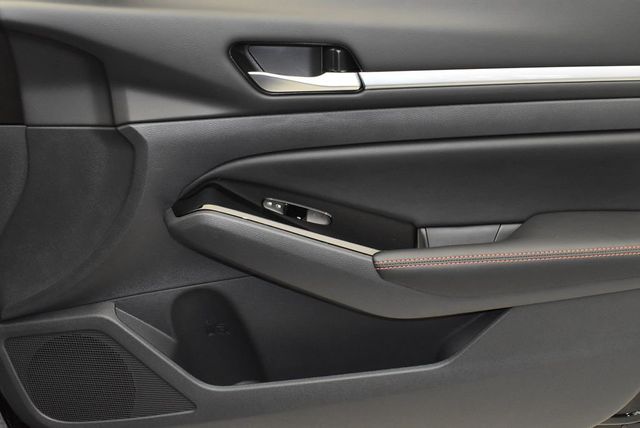 2025 Nissan Altima SR FWD - 22939369 - 24