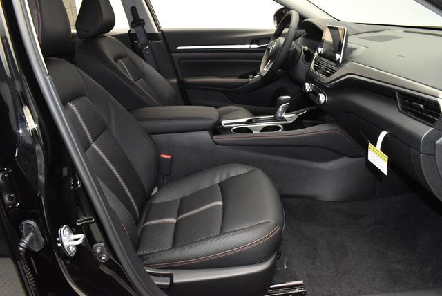 2025 Nissan Altima SR FWD - 22939369 - 25