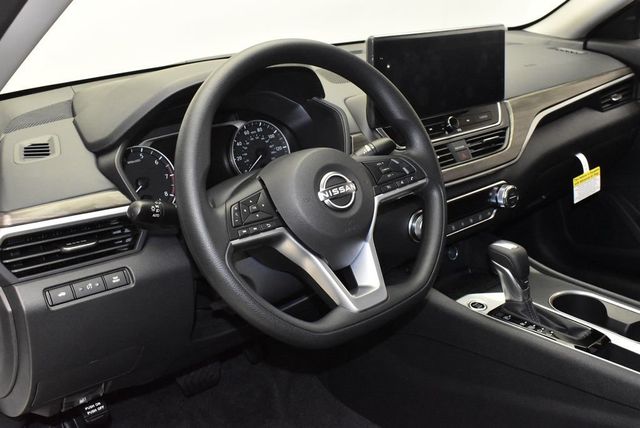 2025 Nissan Altima SV FWD - 22925917 - 14