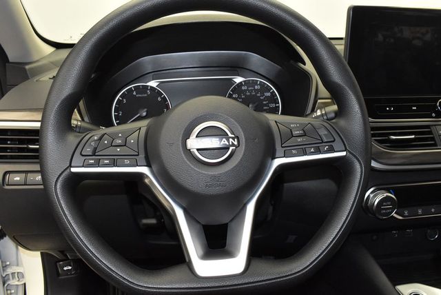 2025 Nissan Altima SV FWD - 22925917 - 16