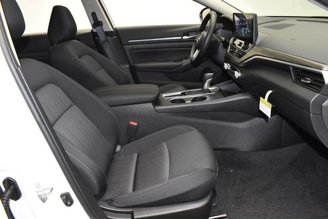 2025 Nissan Altima SV FWD - 22925917 - 24
