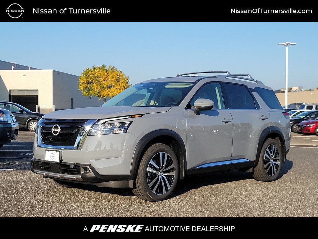 2025 New Nissan Pathfinder Platinum 4WD at Serving