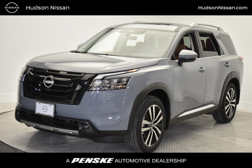 2025 New Nissan Pathfinder Platinum 4WD at Serving