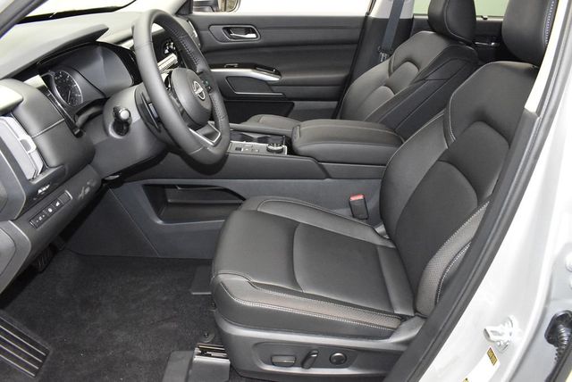 2025 Nissan Pathfinder SL 4WD - 22919043 - 11