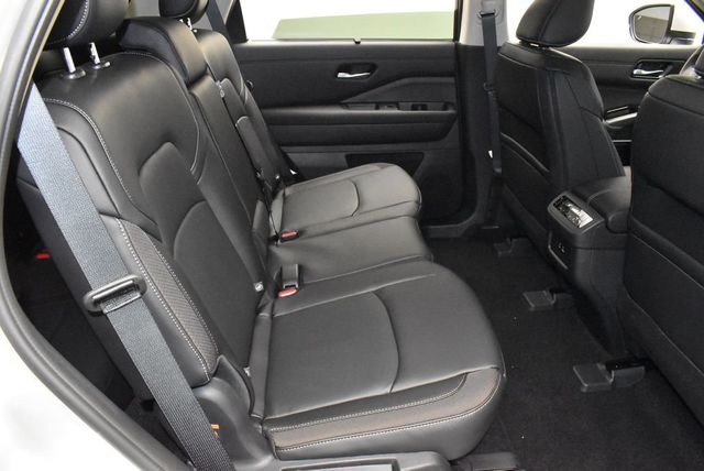 2025 Nissan Pathfinder SL 4WD - 22919043 - 33