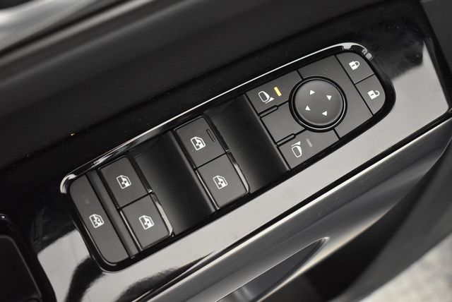 2025 Nissan Pathfinder SL 4WD - 22921591 - 11