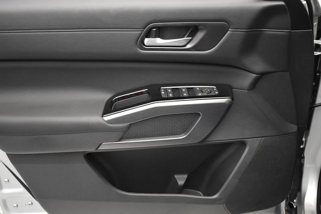 2025 Nissan Pathfinder SL 4WD - 22921679 - 9