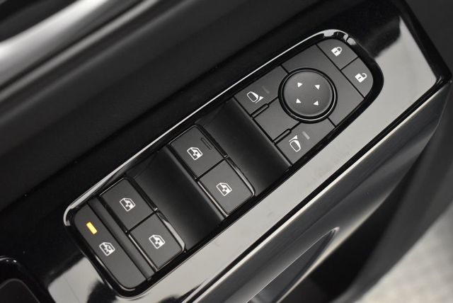 2025 Nissan Pathfinder SL 4WD - 22921679 - 10