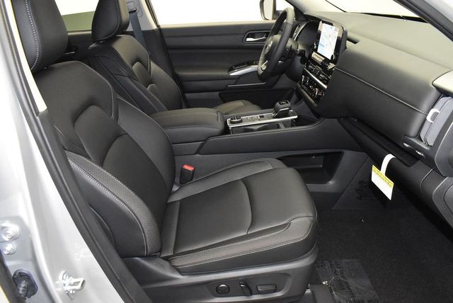 2025 Nissan Pathfinder SL 4WD - 22921679 - 24