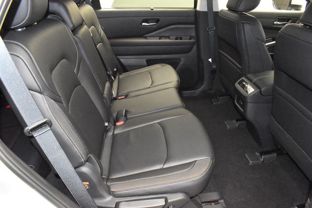 2025 Nissan Pathfinder SL 4WD - 22921679 - 31