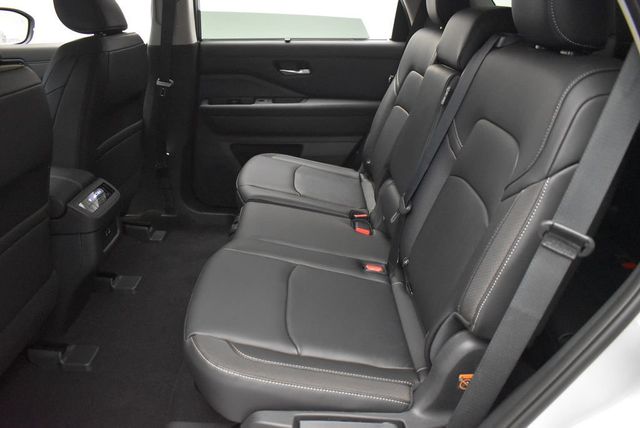 2025 Nissan Pathfinder SL 4WD - 22921679 - 37