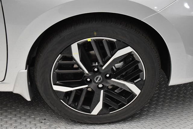 2025 Nissan Versa SR CVT - 22933534 - 34