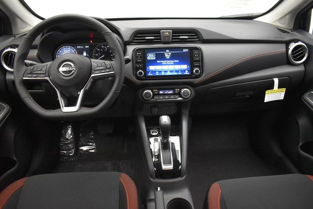 2025 Nissan Versa SR CVT - 22948599 - 25